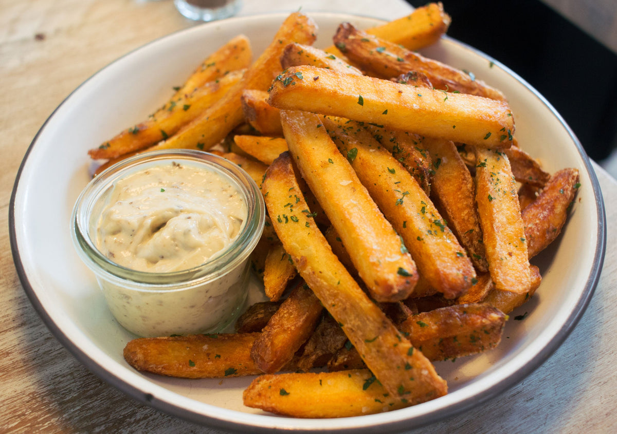 Cajun Garlic Fries with Lemon Aioli