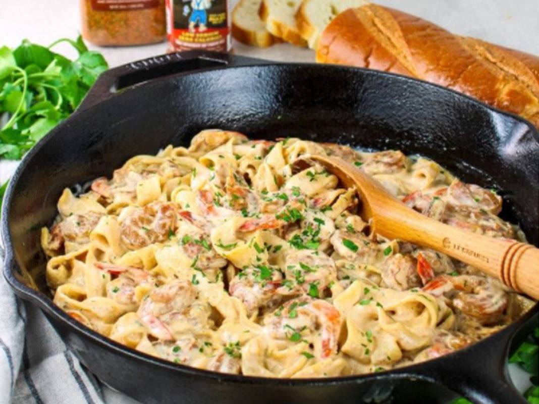One Pot Smoky Shrimp Alfredo