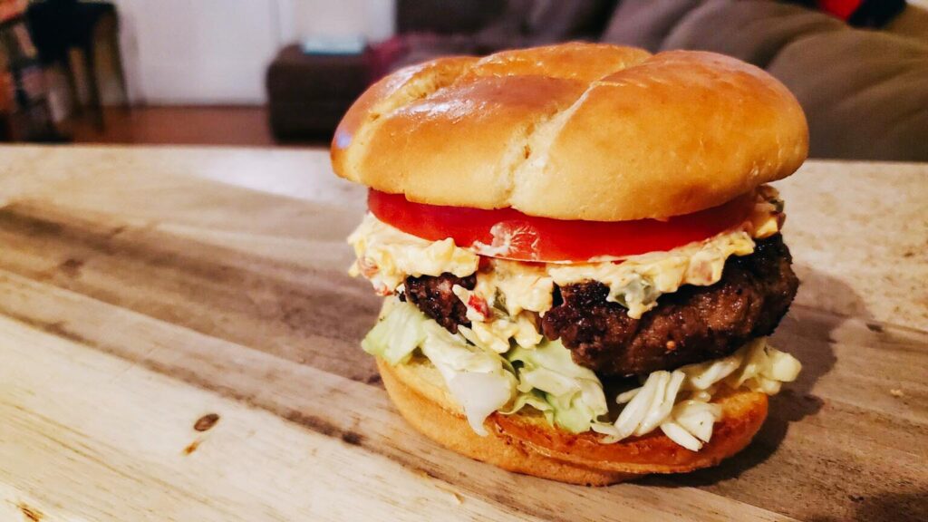 How to make pimento cheeseburgers