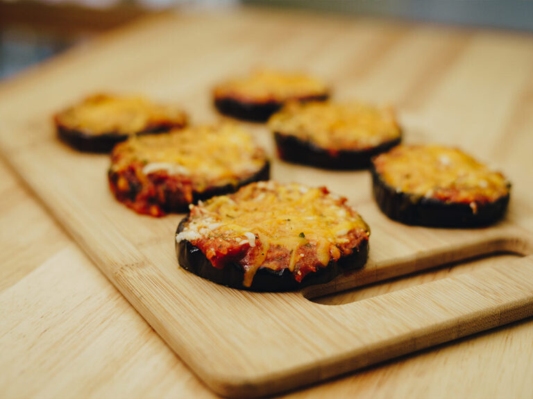 Cheesy eggplant pizza