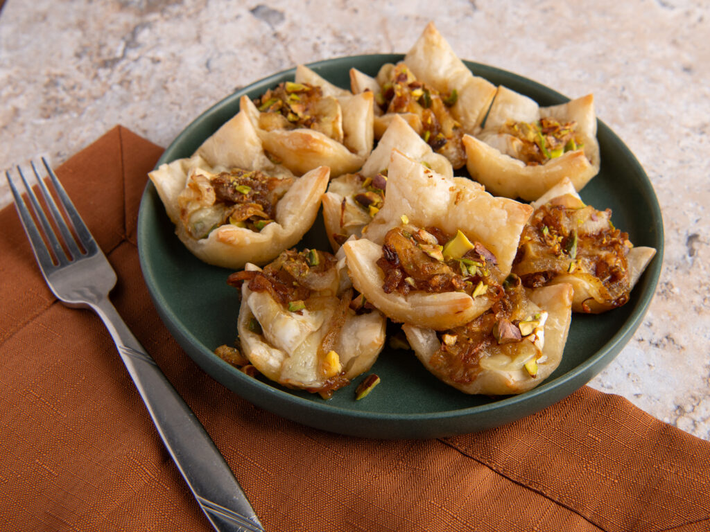 Caramelized French Onion Brie Bites